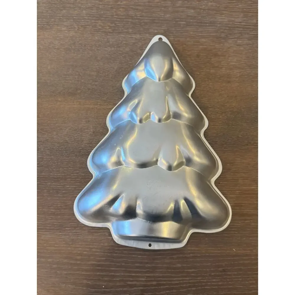 WILTON Christmas Tree Cake Baking Pan Mold 2001 Holidays